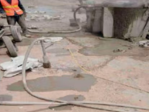 桐城水泥混凝土路面板底注浆技术 路面脱空注浆整治方案